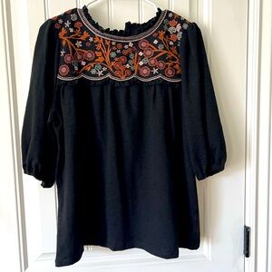 Black. Ruffled detail & embroidered top. Size M. Bohme brand. Darling fit!